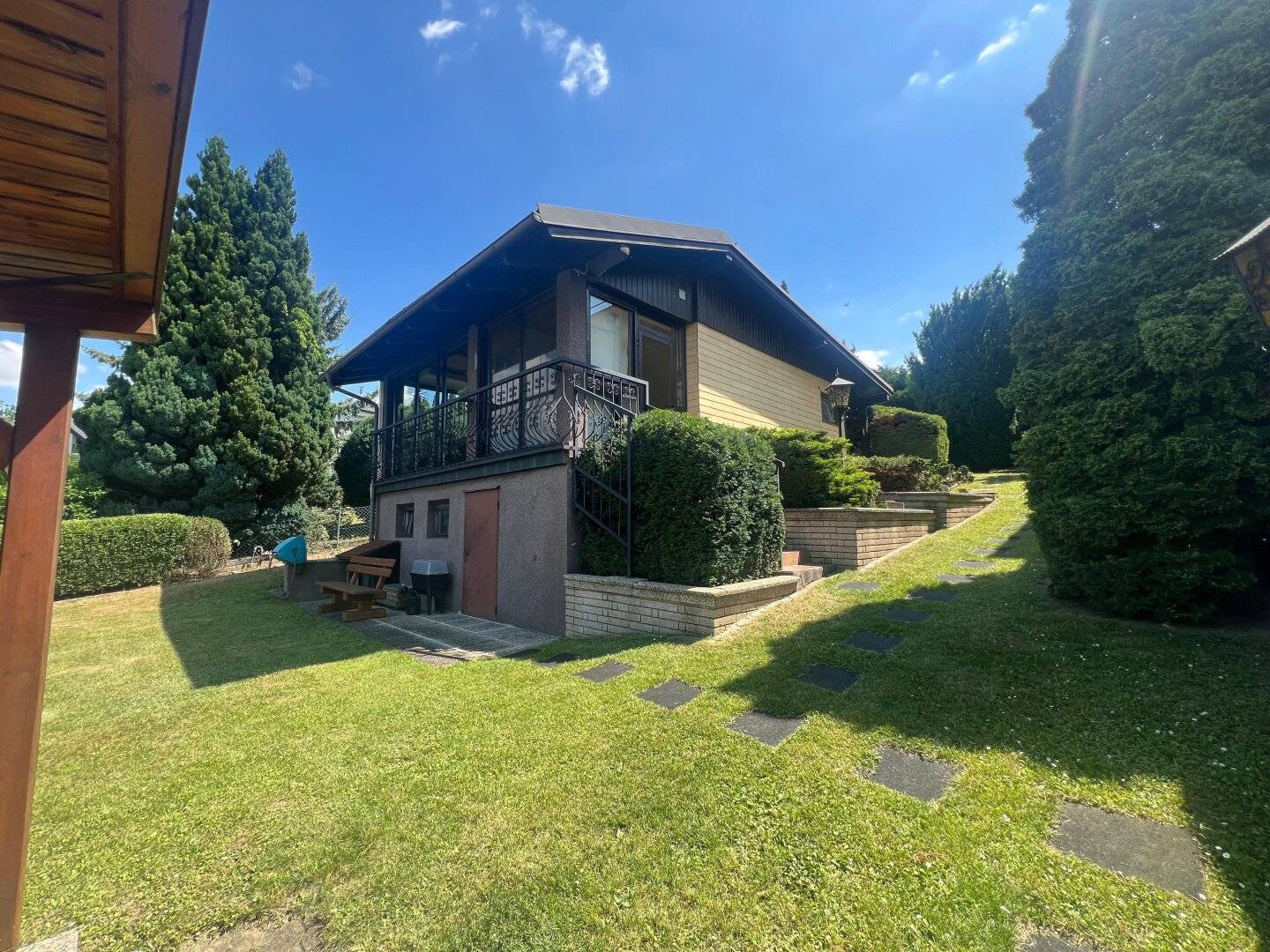 Traumhaftes Einfamilienhaus mit Garten und Sauna mit Seeblick auf Pachtgrund  – Ihr neues Zuhause!