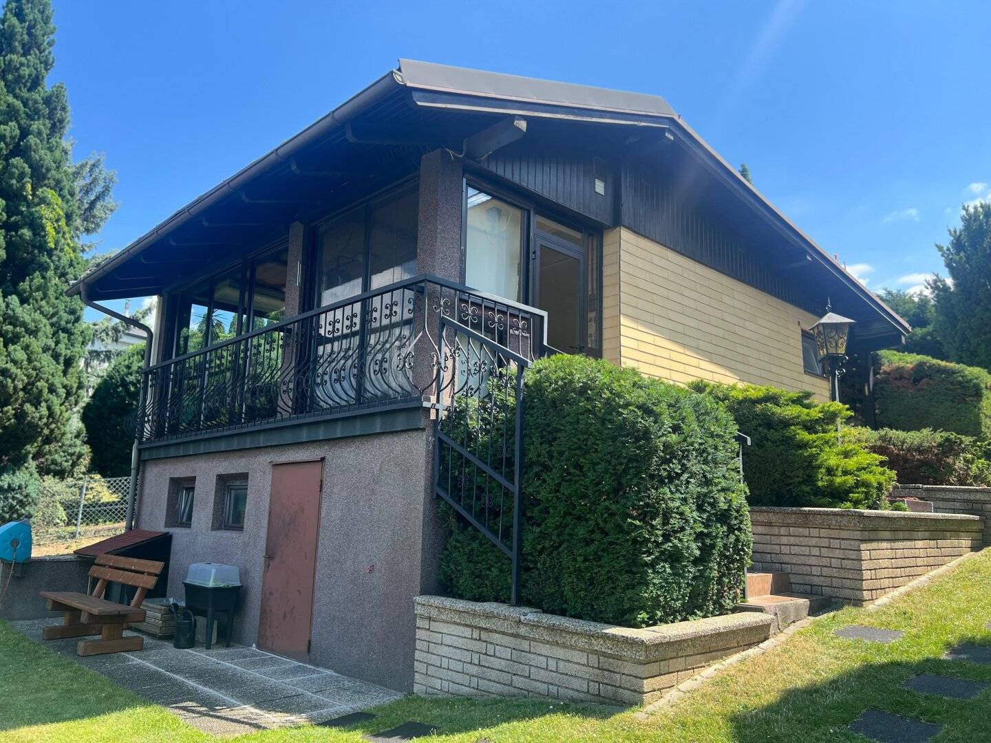 Traumhaftes Einfamilienhaus mit Garten und Sauna mit Seeblick auf Pachtgrund  – Ihr neues Zuhause!