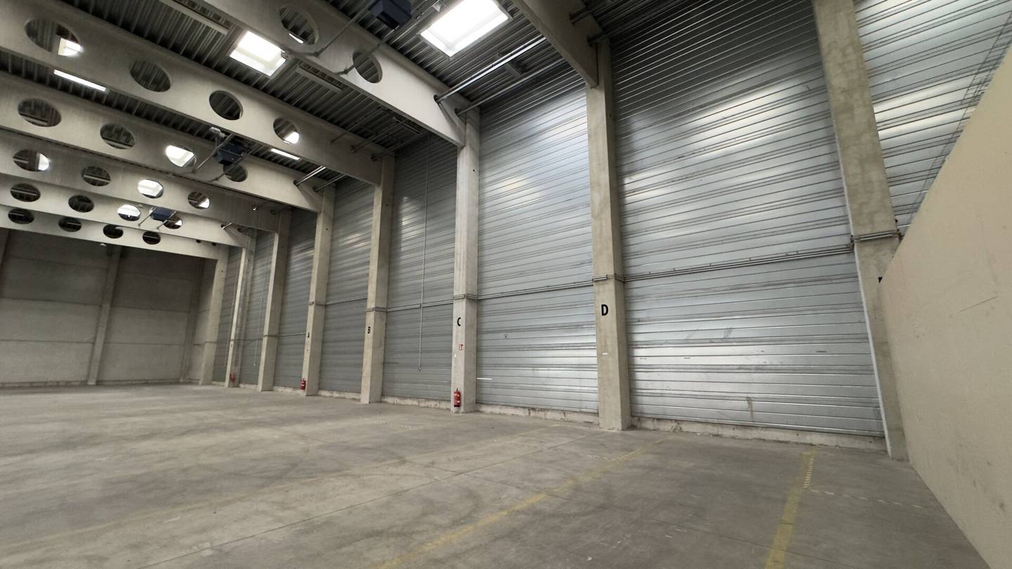 ~1.500 m² Lagerhalle (9 Meter hoch, keine Mittelstützen) in 1230 Wien - Eitnergasse 17