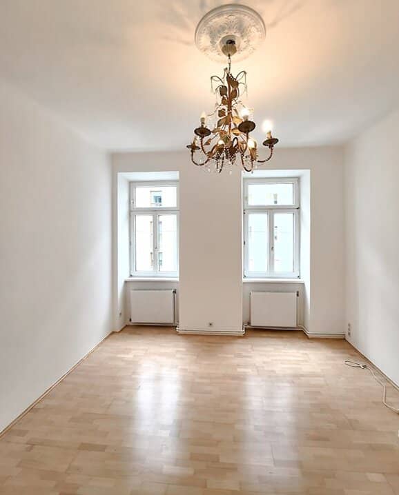 CHARMANTE ALTBAUWOHNUNG - 2 ZIMMER AUF 61 m² NAHE U1