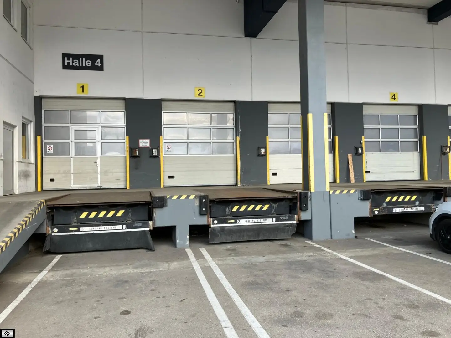 Top Logistikhalle in Wiener Neudorf mit ca. 1200m2 zu vermieten !!!