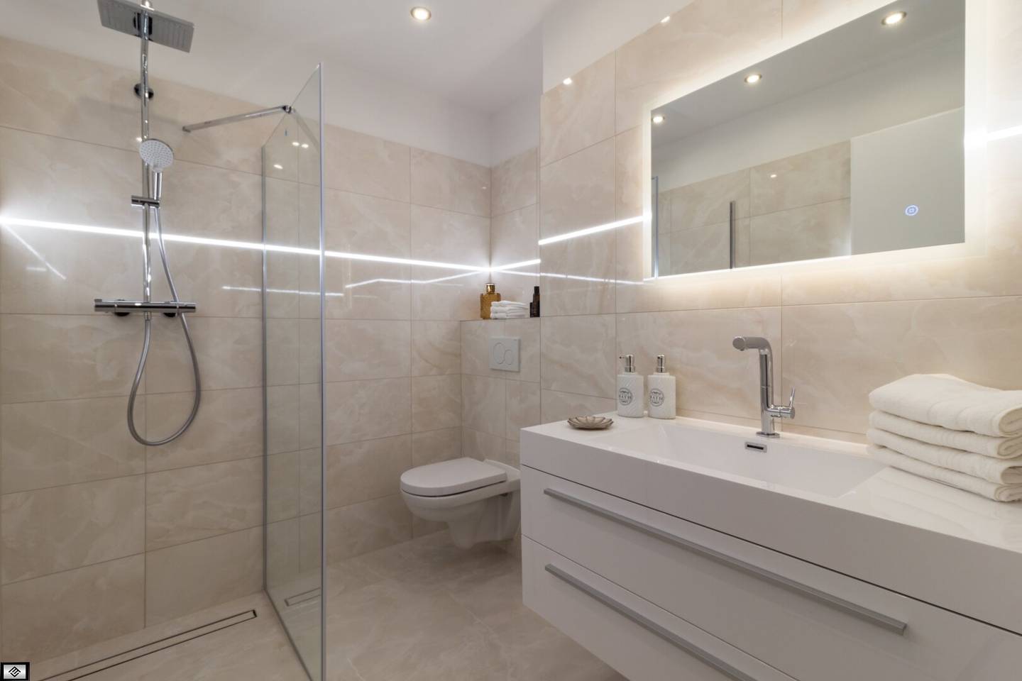 PENTHOUSE RARITÄT NÄHE URANIA 114m2 MIT 2 TERRASSEN! PROVISIONSFREI !