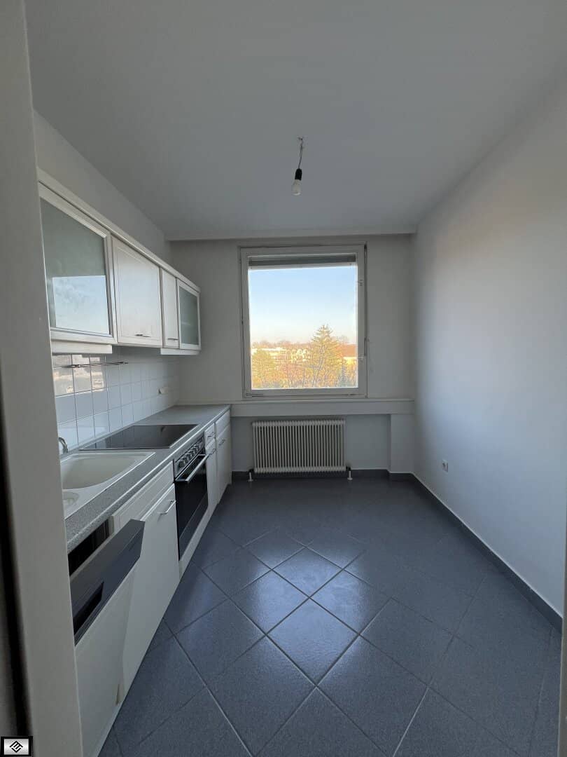 2 ZIMMER WOHNUNG IN BADEN NÄHE STRANDBAD MIT BLICK AM MITTERBERG - PROVISIONSFREI !!!