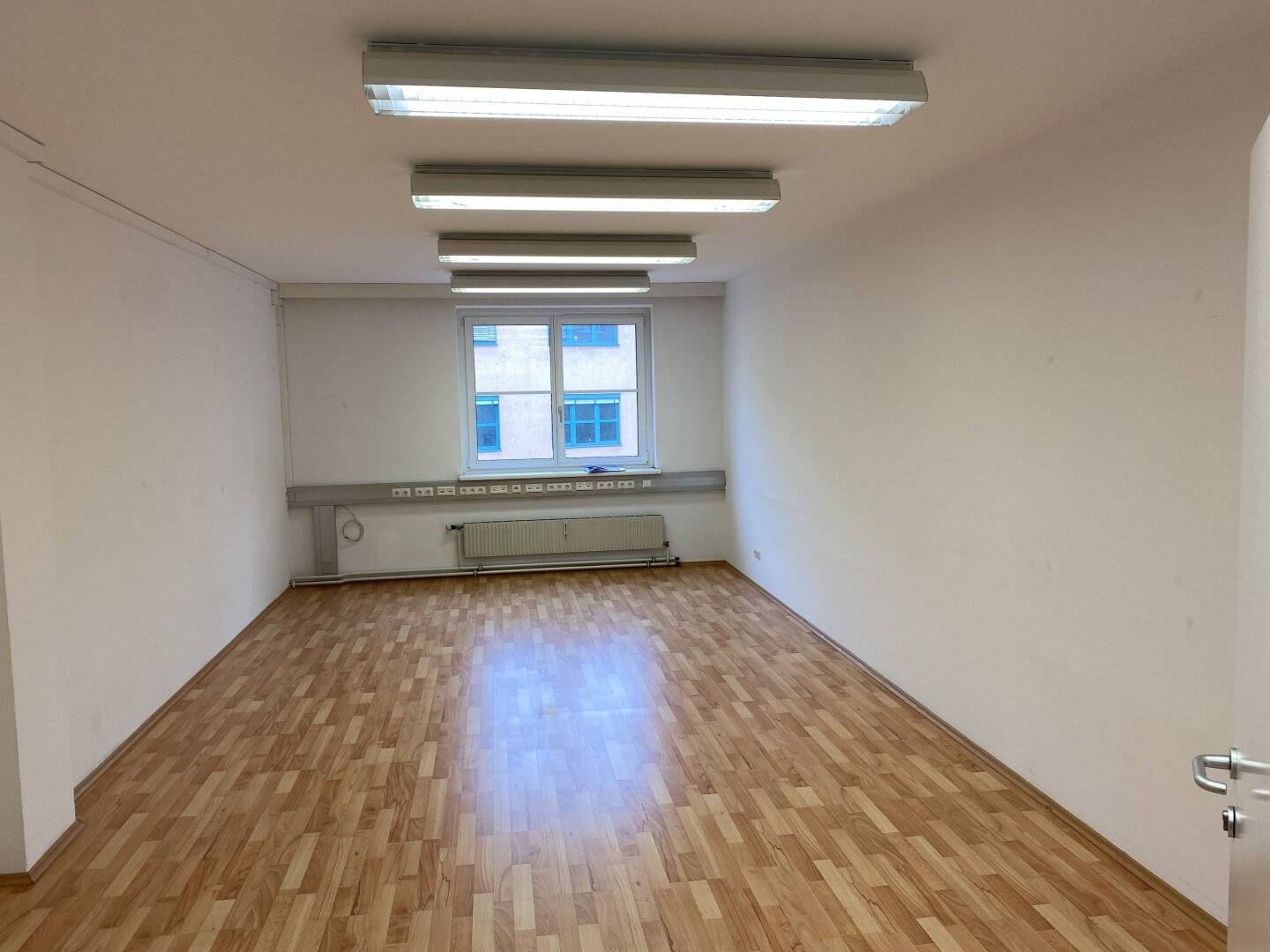 1-Zimmer Büro! 34 m²  - 4020 Linz