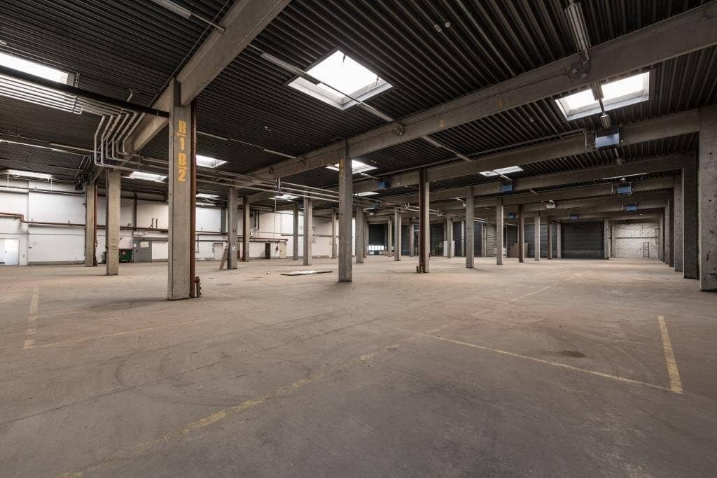 Lager-/Produktionshalle mit LKW-Zufahrt in Wien 23 – provisionsfrei