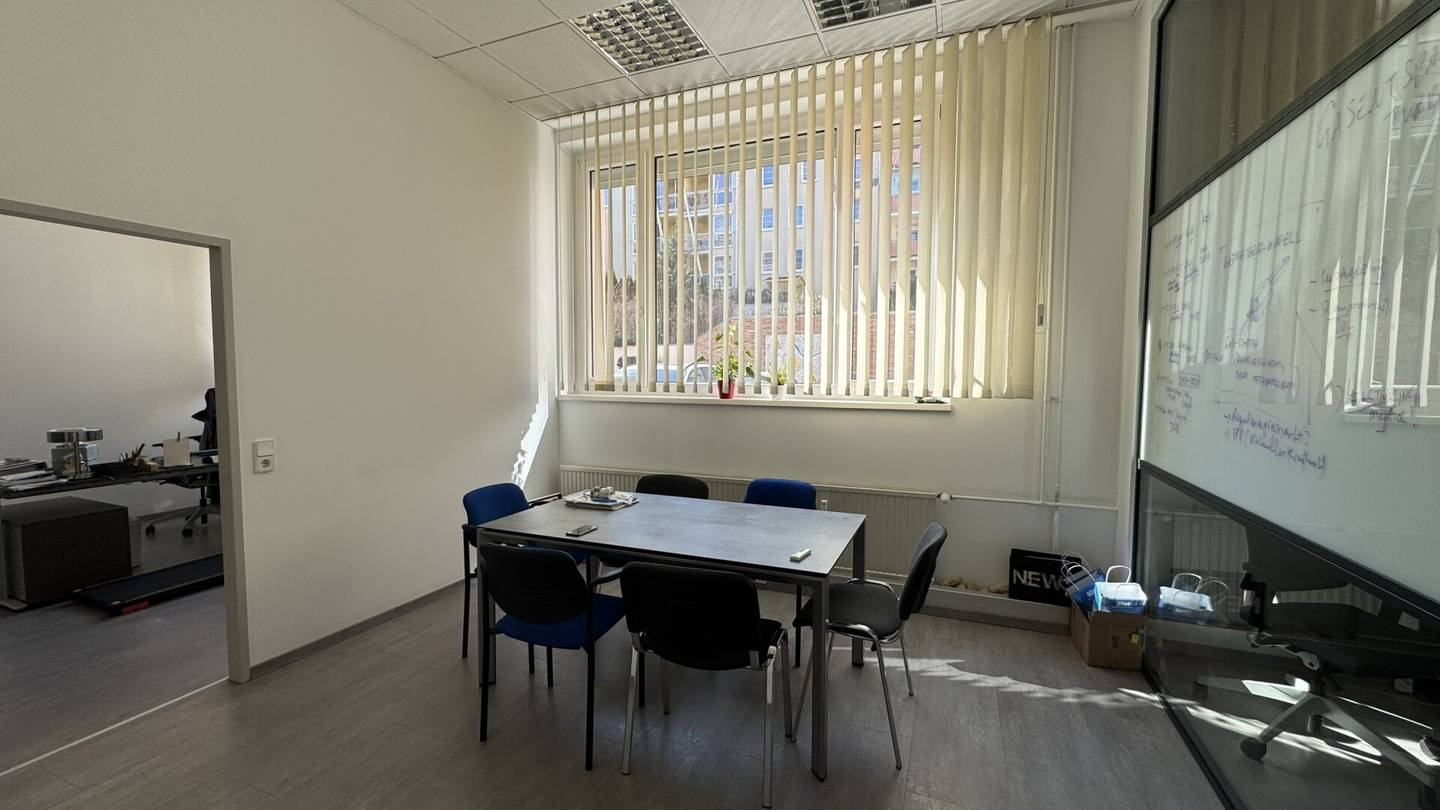 155m² Lagerfläche mit 123m² Büro in zentraler Lage - Provisionsfrei