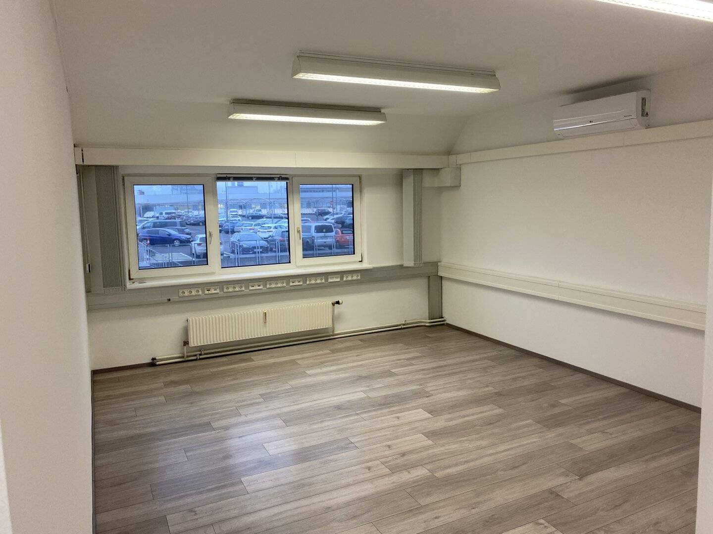 Moderne Büro/Praxis 89,7m² in Linz, Erstbezug mit Aufzug! Provisionsfrei direkt vom Eigentümer!
