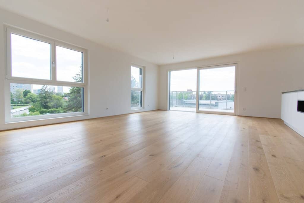 ERSTBEZUG: PENTHOUSE MIT 3 TERRASSEN DIREKT BEI DER U-BAHN (U1)!