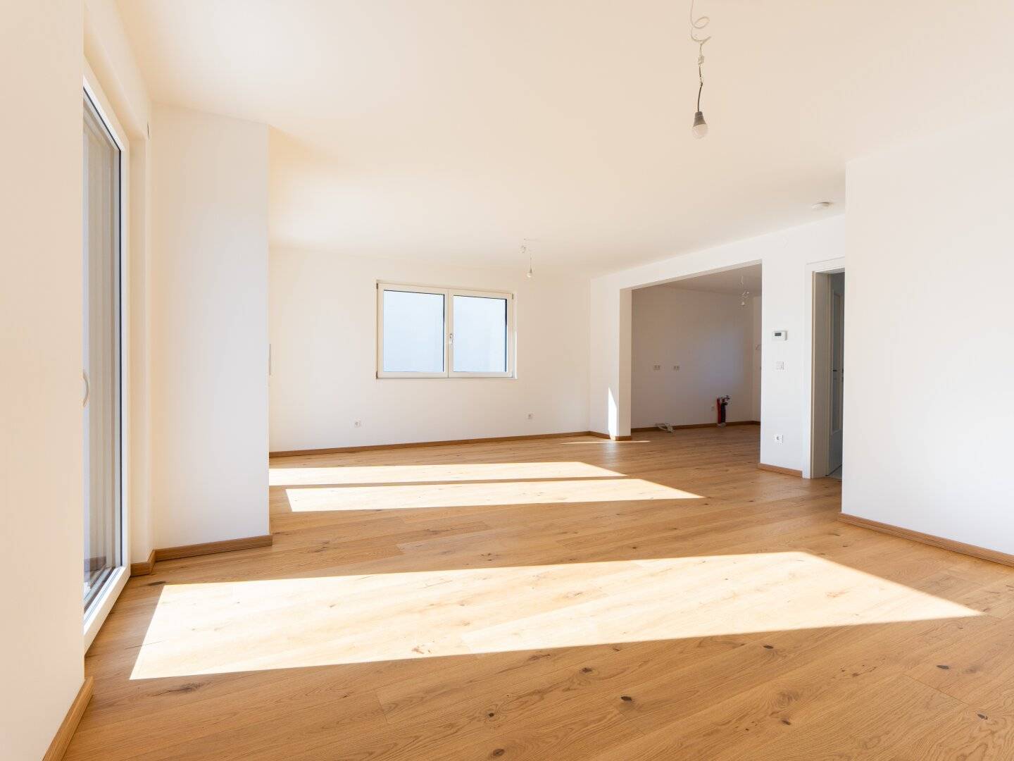 MODERNES DOPPELHAUS IN GRÜNRUHELAGE - KOMFORT UND LEBENSQUALITÄT AUF DREI EBENEN