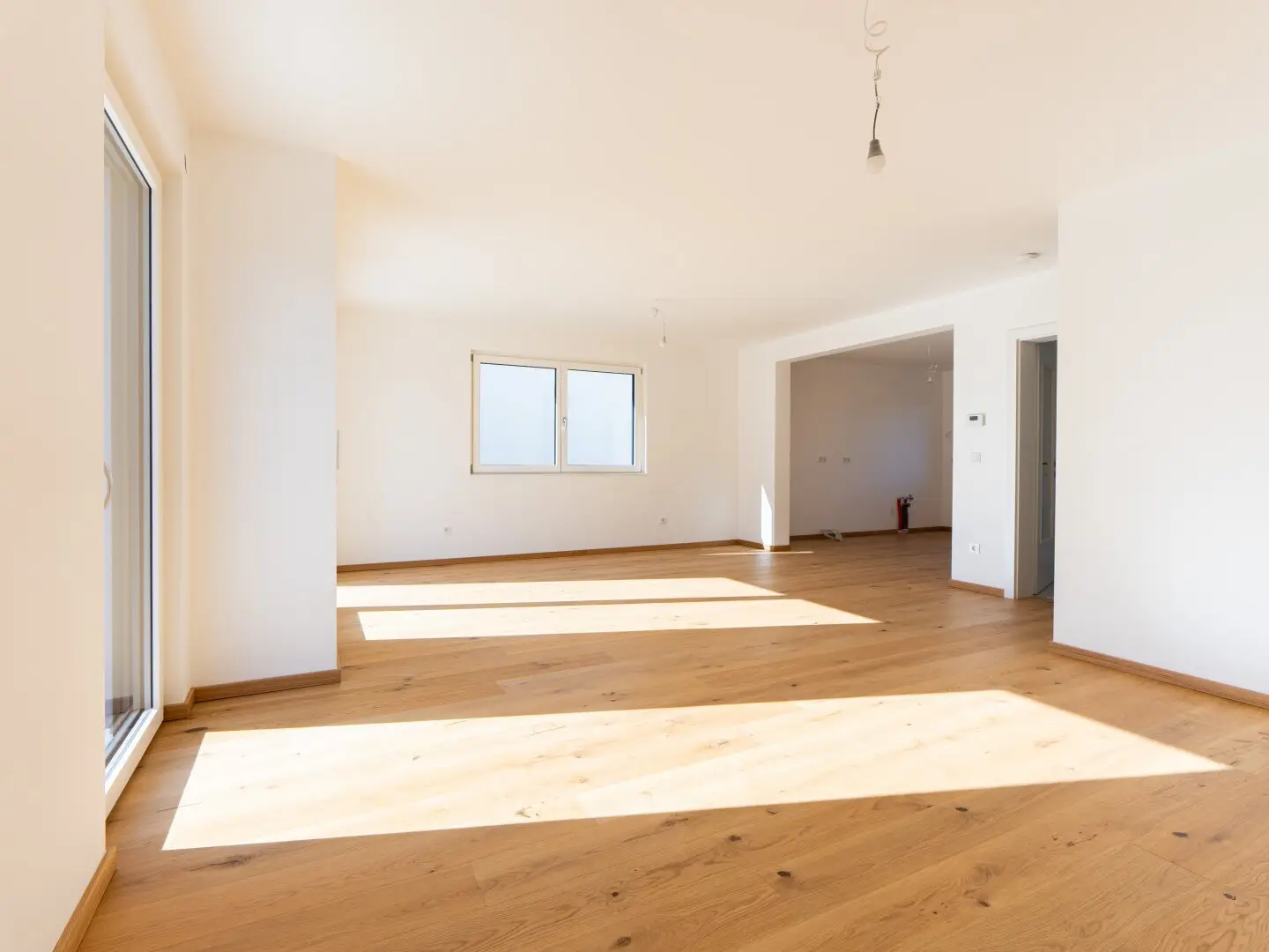 MODERNES DOPPELHAUS IN GRÜNRUHELAGE - KOMFORT UND LEBENSQUALITÄT AUF DREI EBENEN