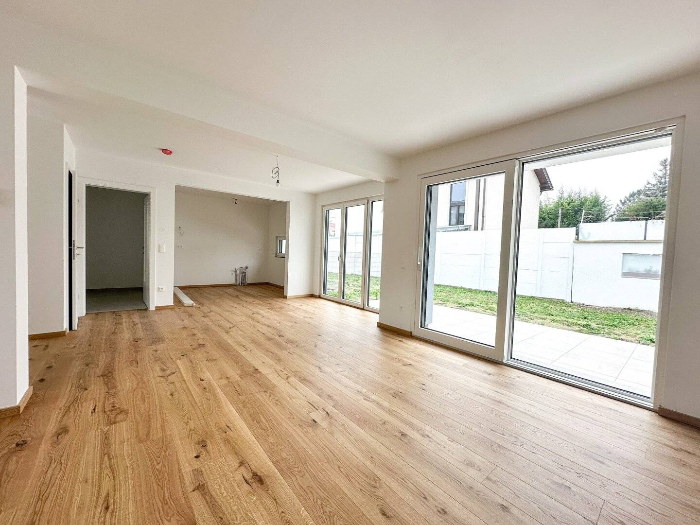 FAMILIENFREUNDLICHES DOPPELHAUS IN GRÜNRUHELAGE ZU VERKAUFEN