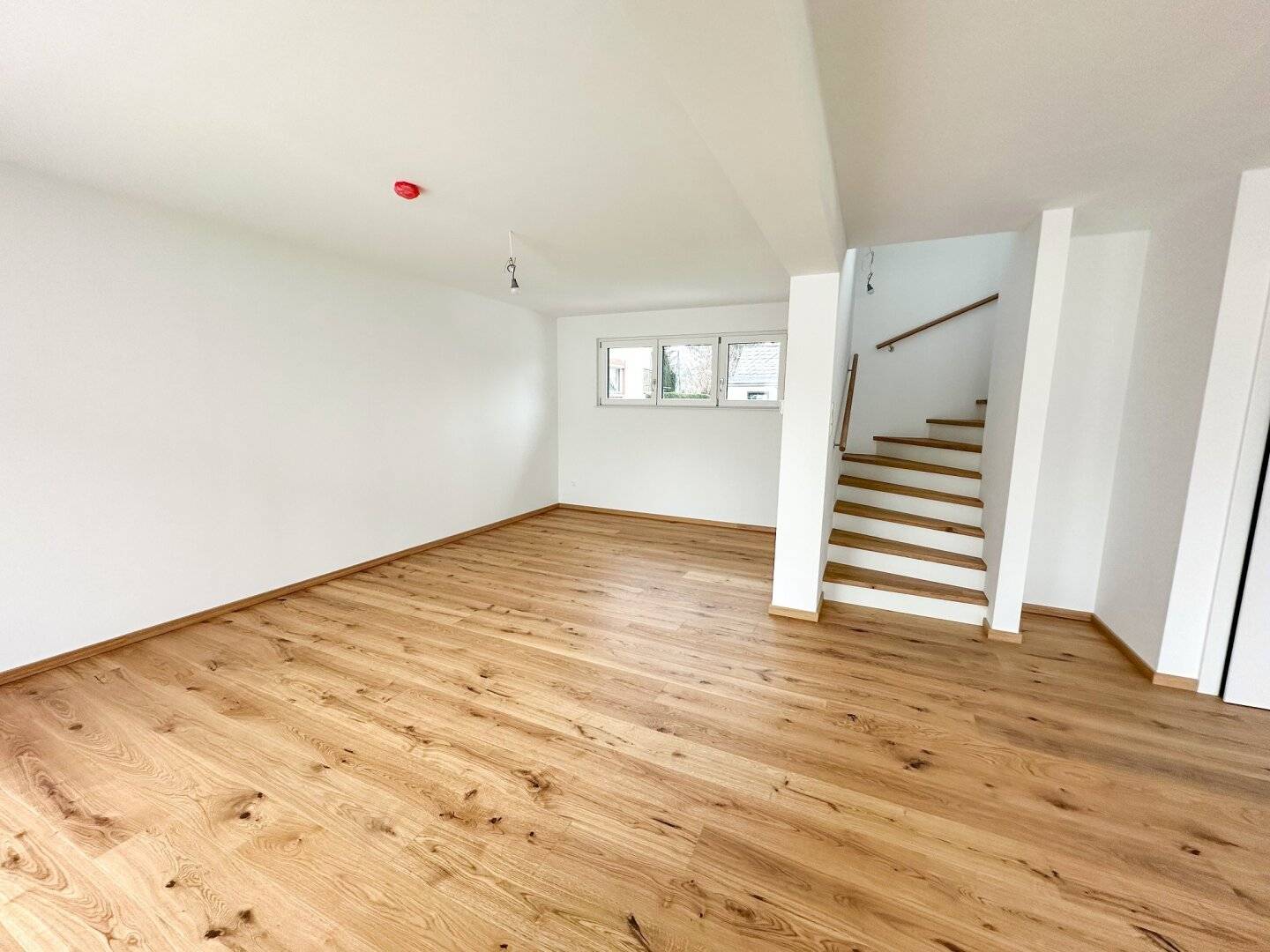 FAMILIENFREUNDLICHES DOPPELHAUS IN GRÜNRUHELAGE ZU VERKAUFEN