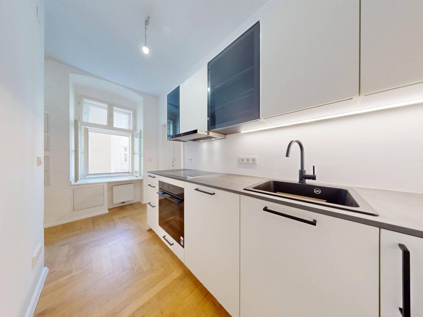 **Stilvoll sanierte Altbauwohnung in begehrter Bestlage des 6. Bezirks I 360° Rundgang**