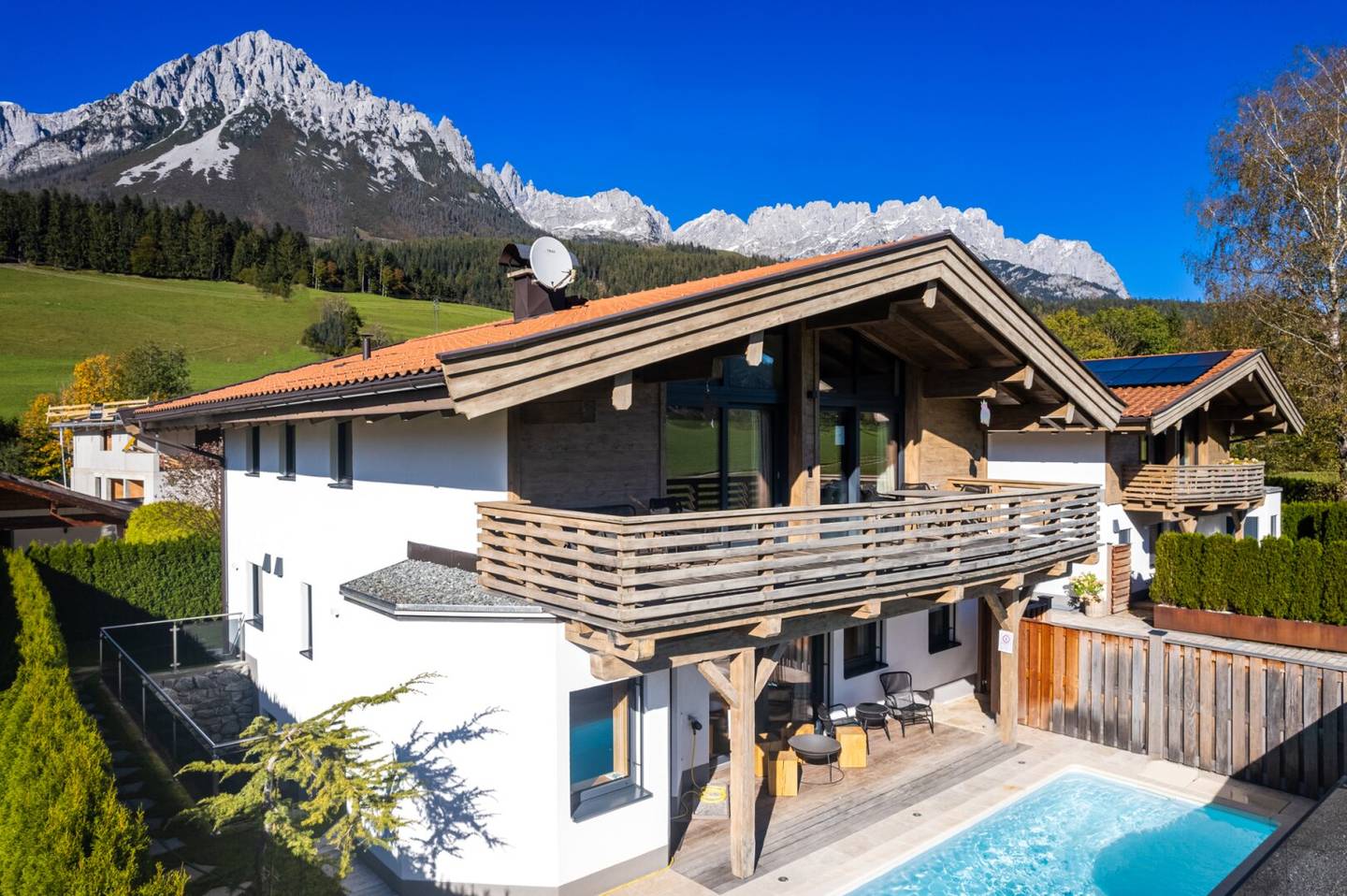 Golfgenuss & Luxus vereint – Chalet mit Pool in Toplage