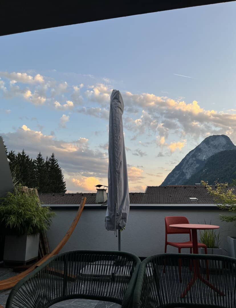 Moderne 2-3-Zimmer-Dachgeschosswohnung mit großzügiger Terrasse in Kufstein – Ruhe & Lebensqualität