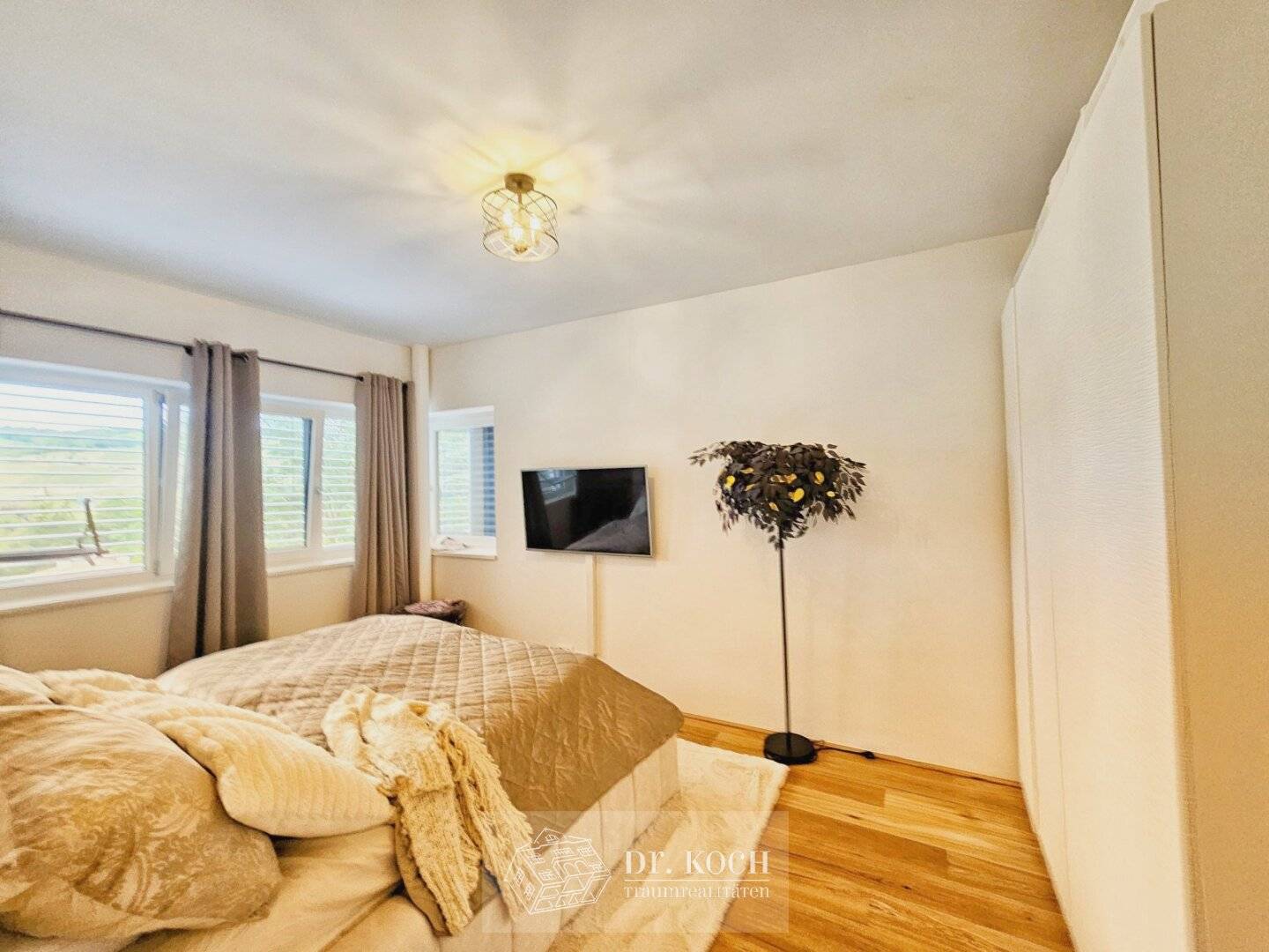 LUXUSVILLA mit  Weinbergblick in Klosterneuburg mit FINANZIERUNGSHILFE!