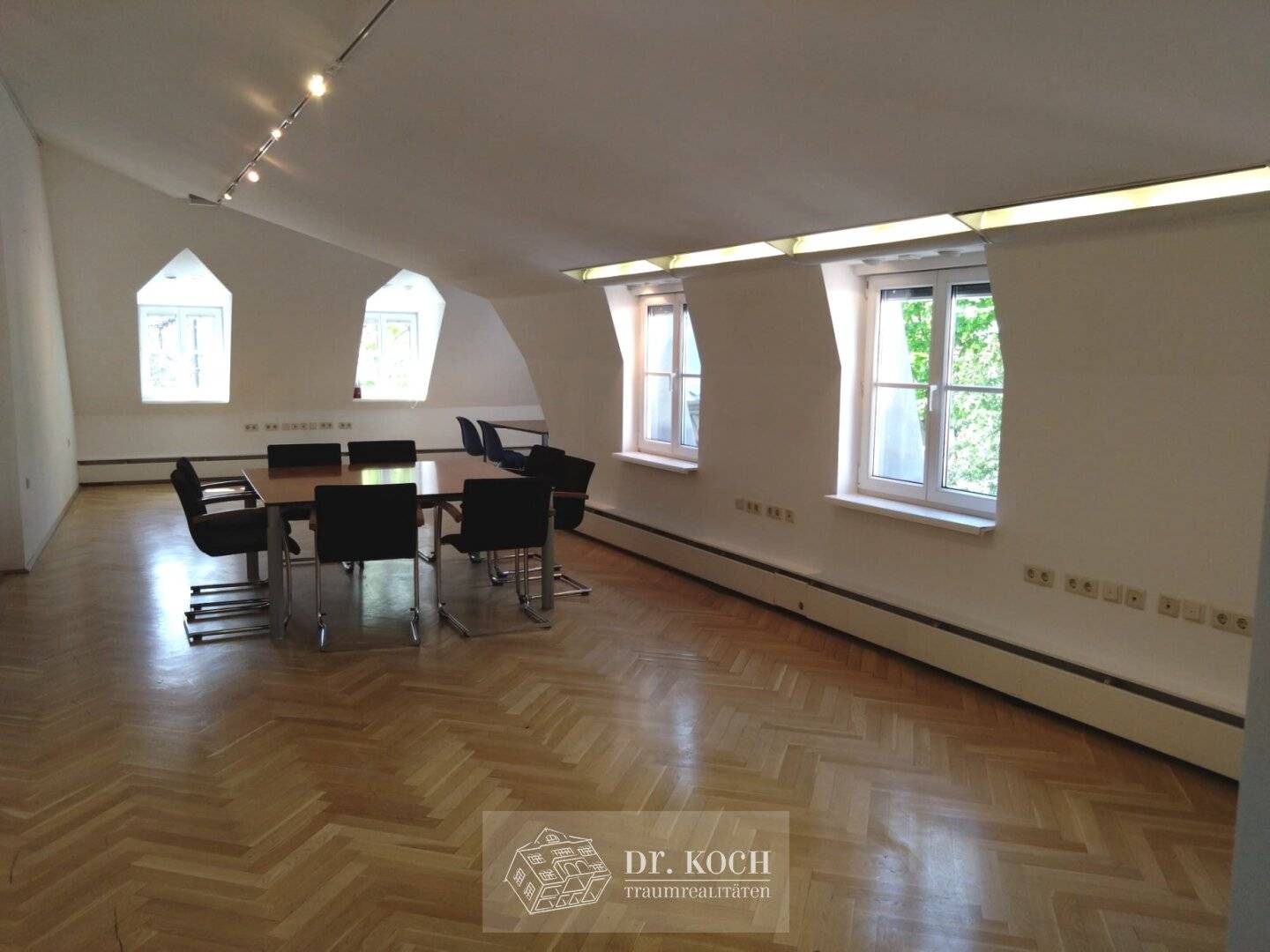 Schönes Büro in Gersthof!