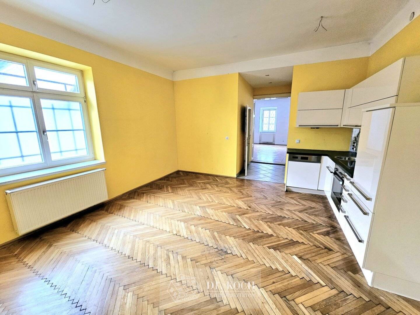 Charmante Altbauwohnung in der Beletage eines barocken Stilhauses in Stockerau!