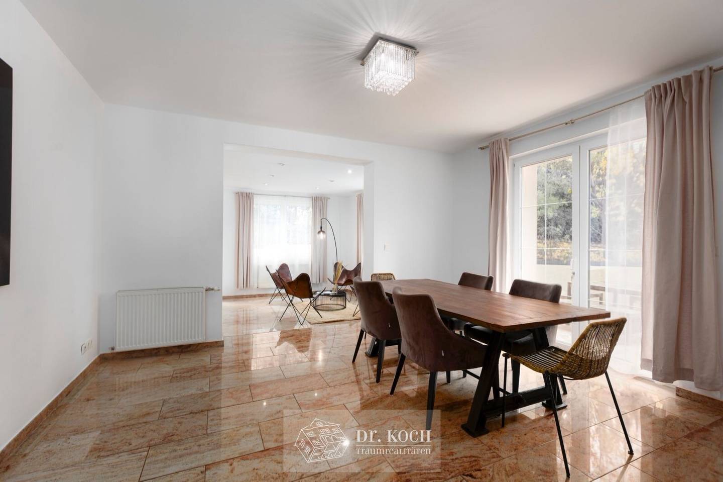 Exklusive Villa in 1130 Wien: 200m² Luxus inkl. neuer Designermöblierung, 5 Zimmer, 2 Terrassen!