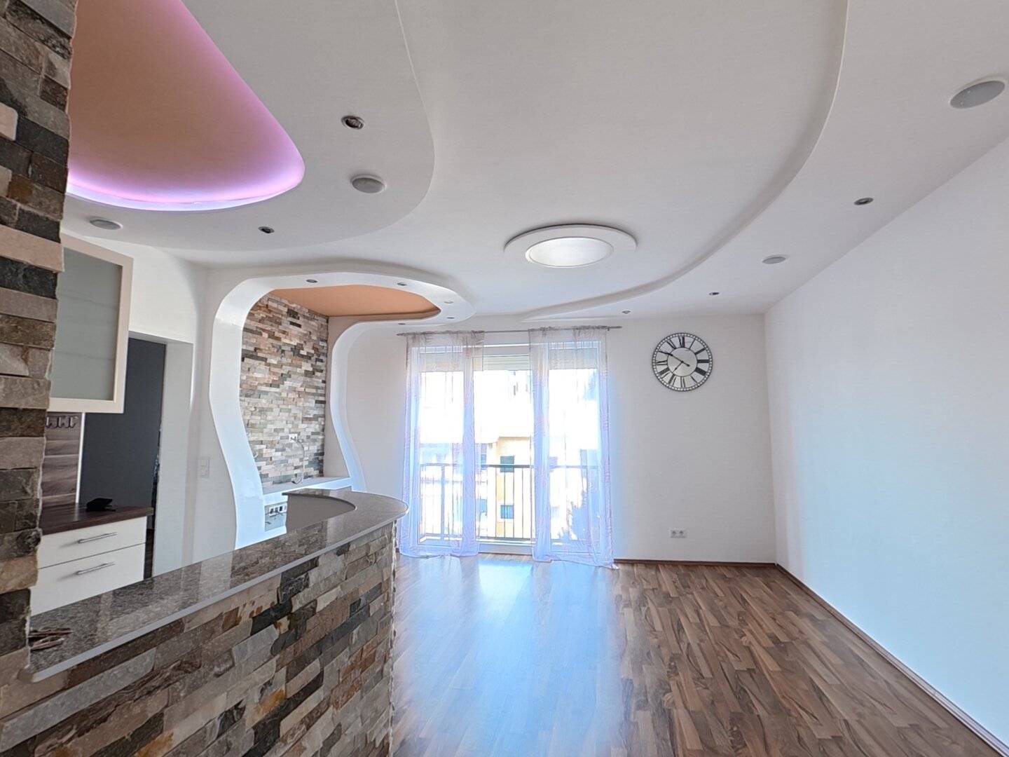 Sanierte Wohnung in Haid mit perfekter Anbindung – ideal für Eigennutzer & Anleger