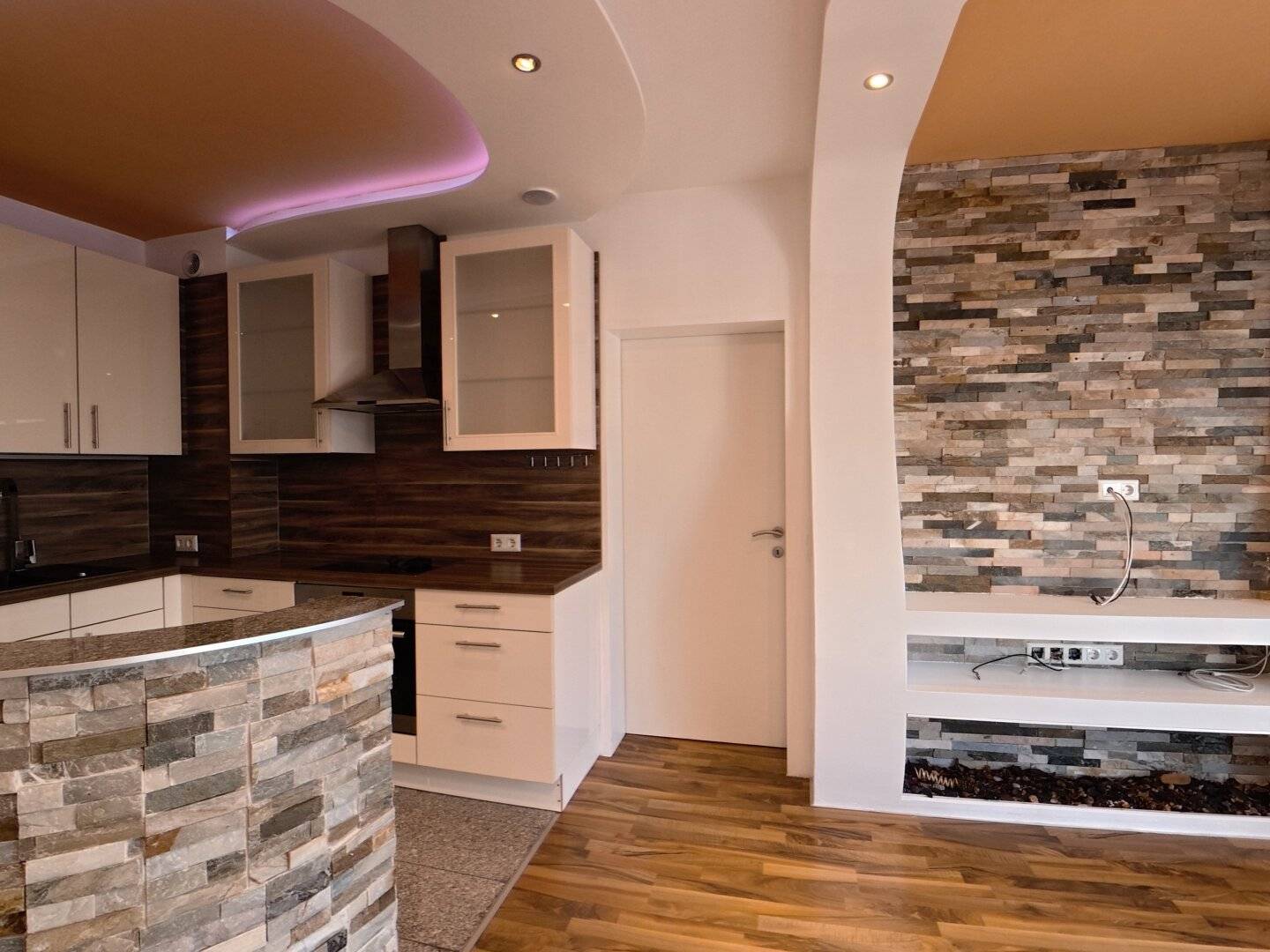 Sanierte Wohnung in Haid mit perfekter Anbindung – ideal für Eigennutzer & Anleger