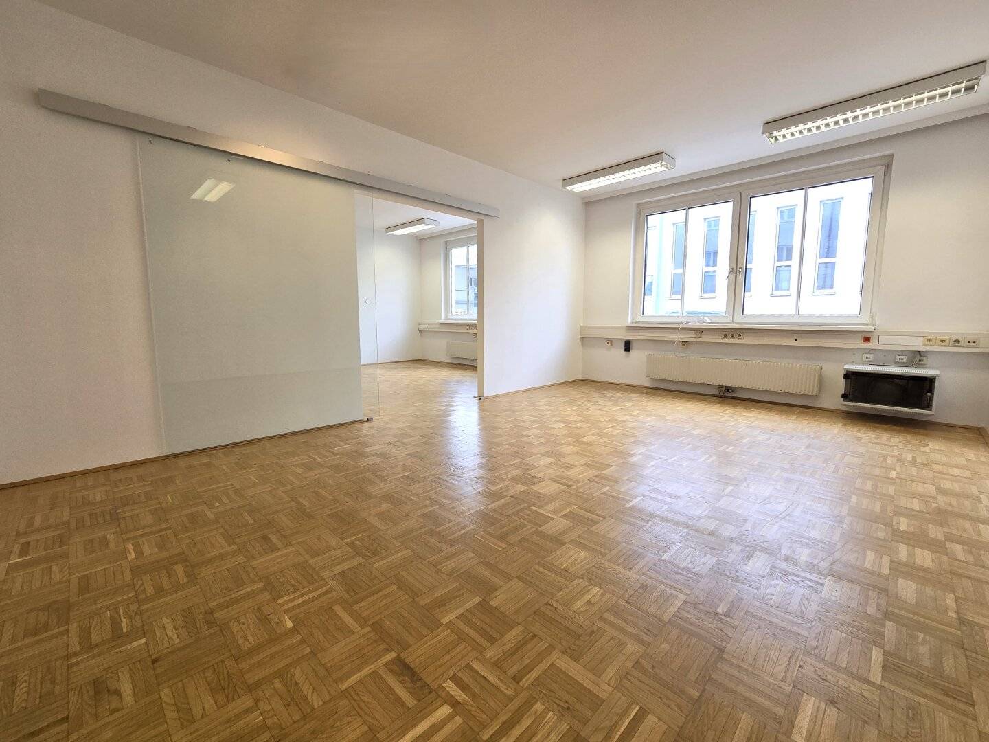 Several free spaces in an office building near Triester Straße