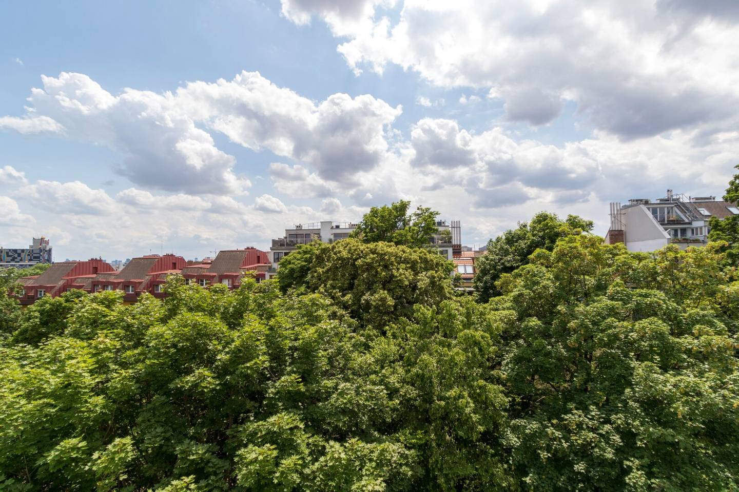 Traumhafter Weitblick! Dachgeschoßwohnung in Grünruhelage!