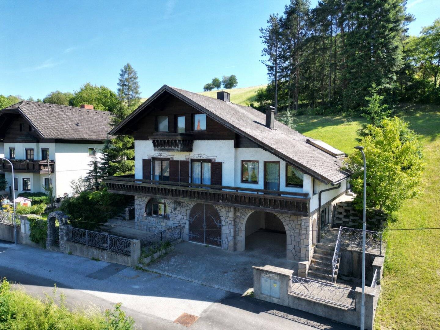 Einfamilienhaus in begehrter Sackgassenlage mit großem Grundstück und Entwicklungspotenzial