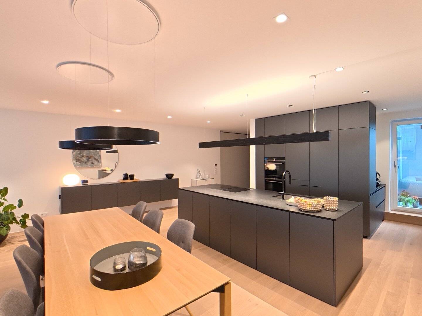 Luxus-Wohnoase in Wels: 135 m² pure Eleganz mit Kamin, Terrasse und 2 Tiefgaragenstellplätzen!