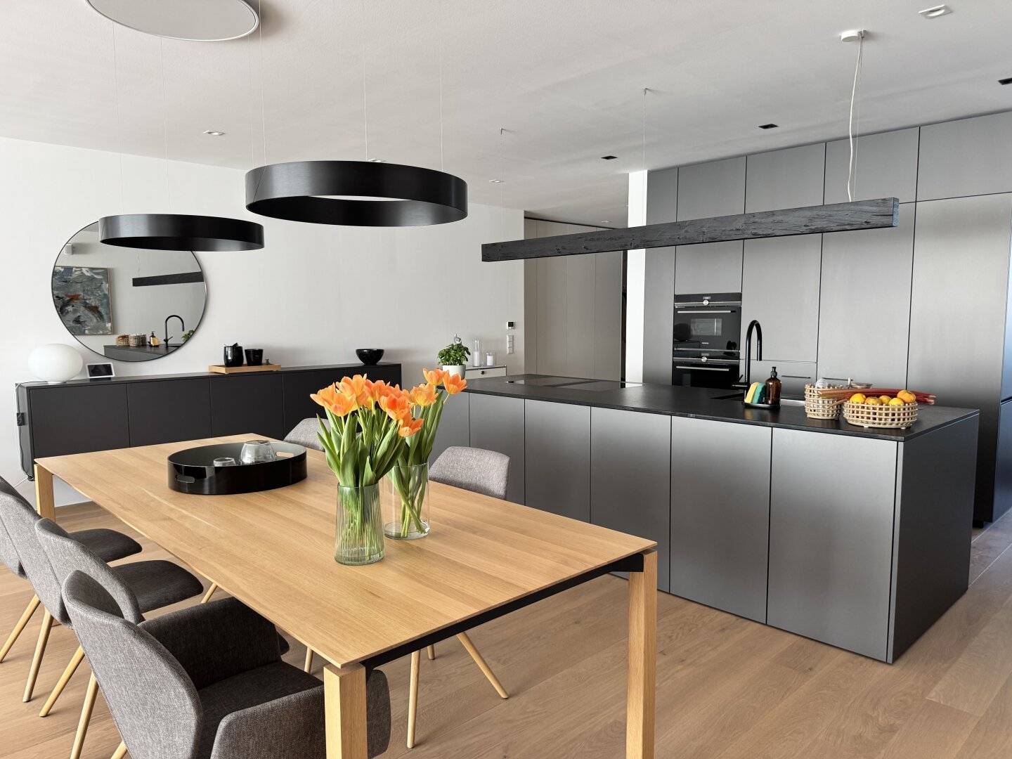 Luxus-Wohnoase in Wels: 135 m² pure Eleganz mit Kamin, Terrasse und 2 Tiefgaragenstellplätzen!