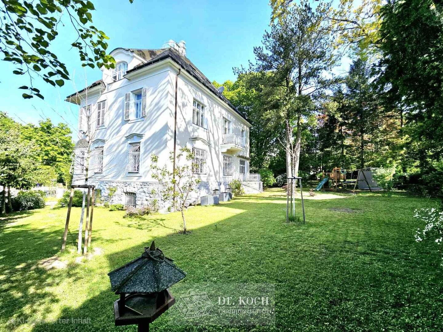 Exklusive Villa in 1180 Wien: 400m² Wohntraum mit Balkon, Terrasse und Garage!