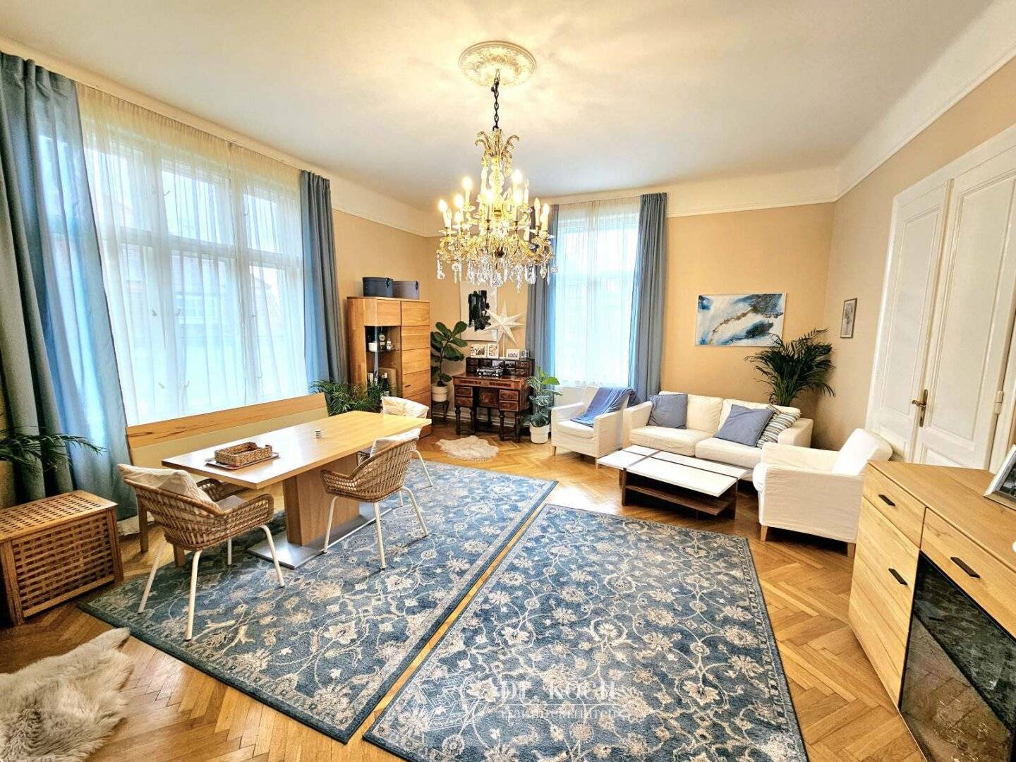 Exklusive Villa in 1180 Wien: 400m² Wohntraum mit Balkon, Terrasse und Garage!