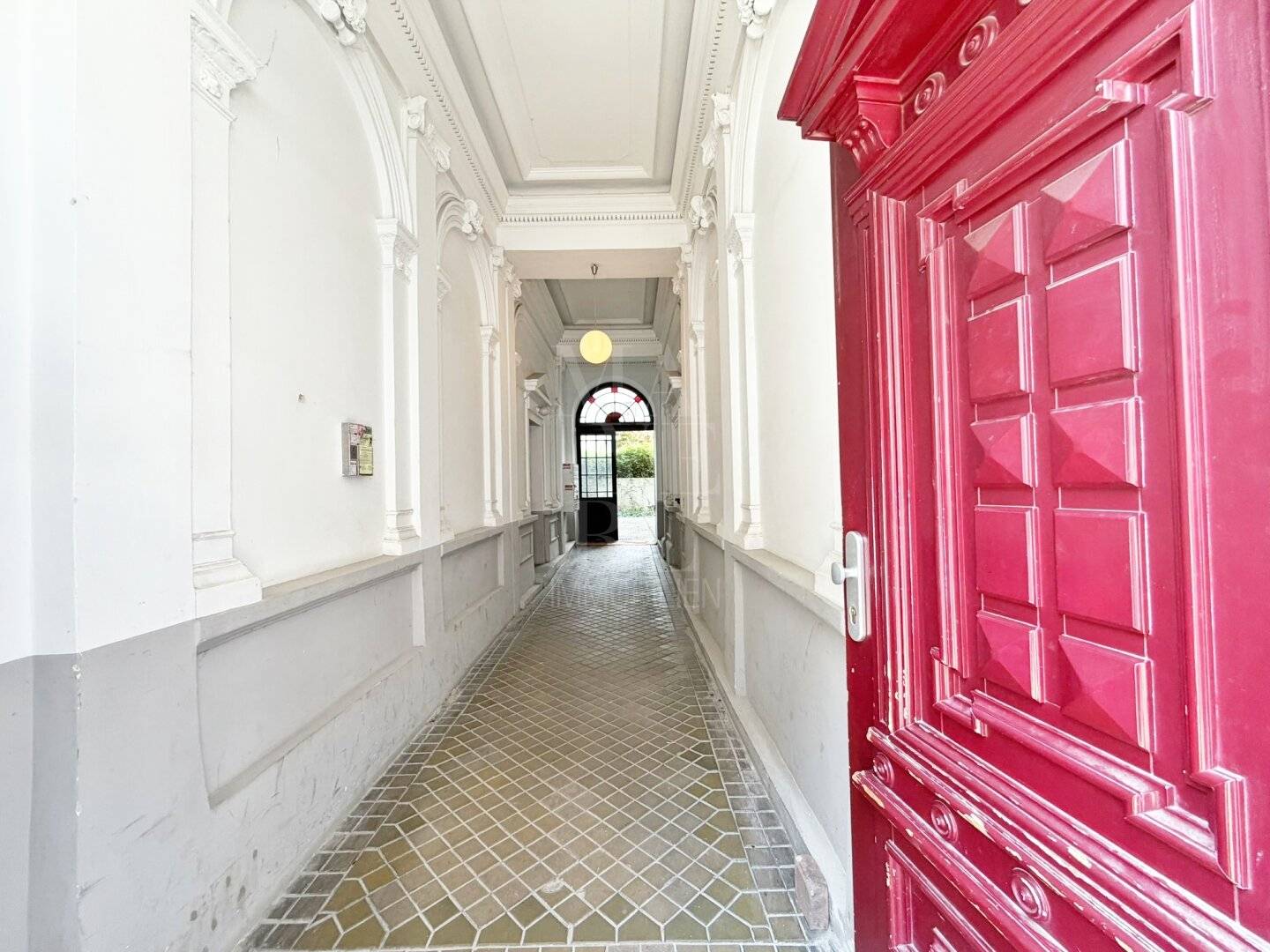 Zinshaus nähe Servitenviertel - 100 % Bestandsfrei - mit DG-Potential