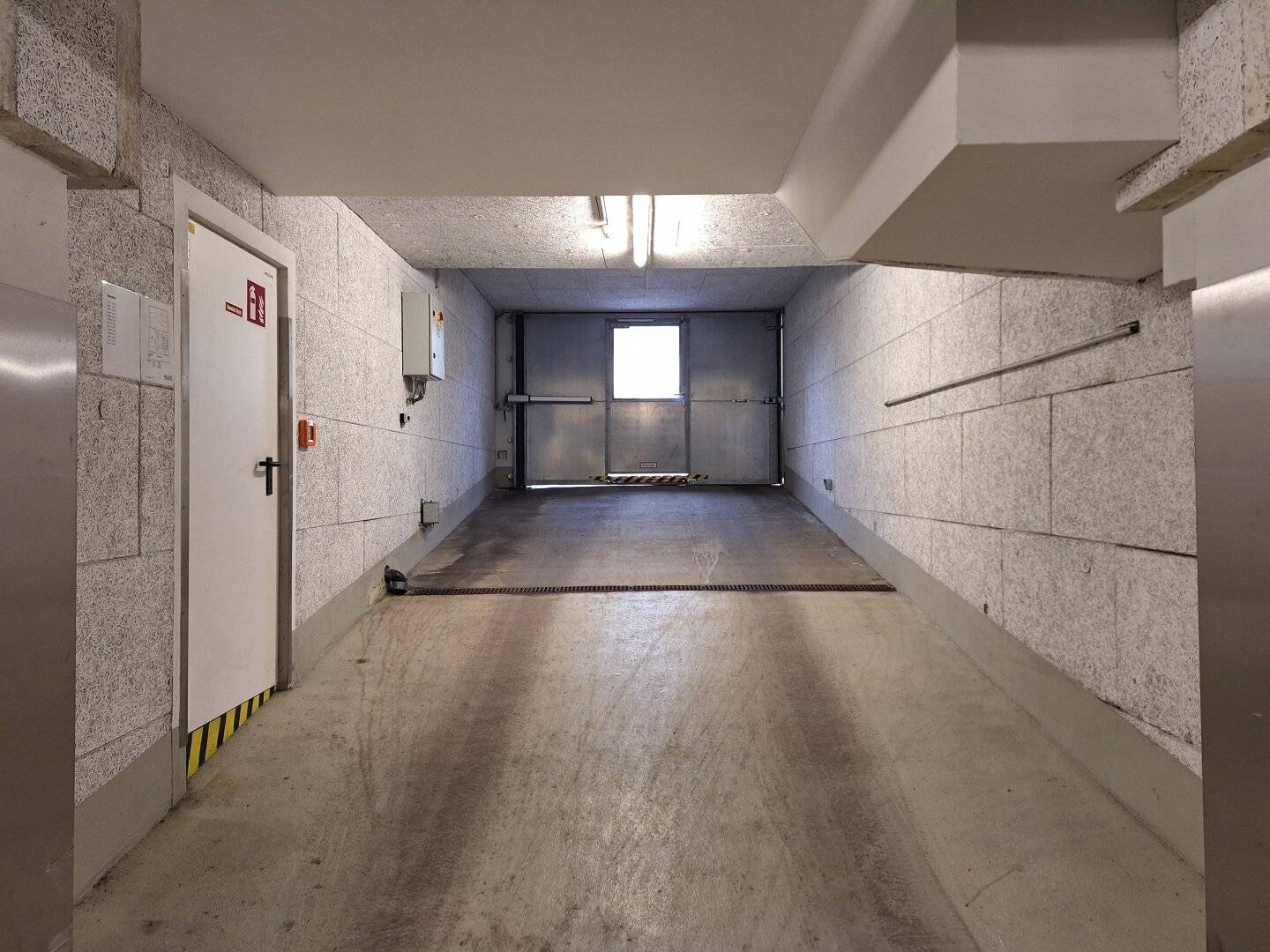 Tiefgaragenstellplatz – in Klosterneuburg