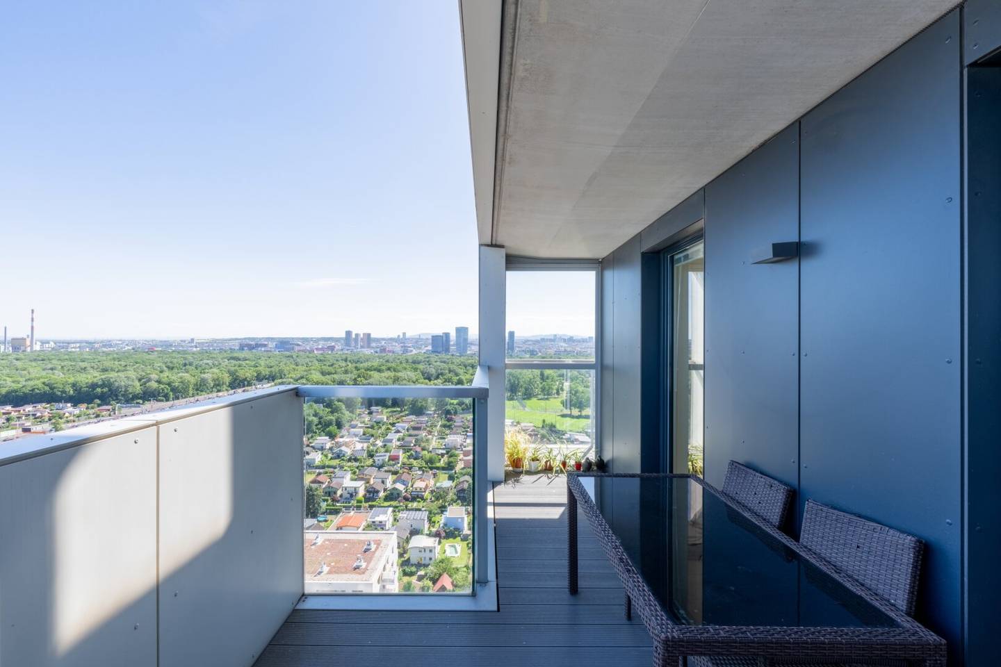 MARINA TOWER | 20. Stock: Wohnen mit WEITBLICK!