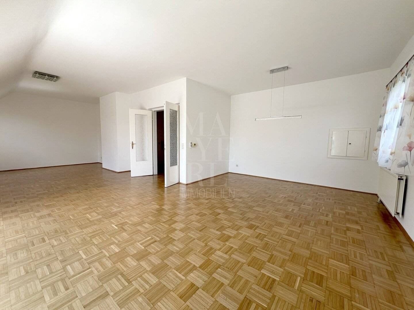 ruhig gelegene Terrassenmaisonette mit 2 großen Terrassen und Indoorpool