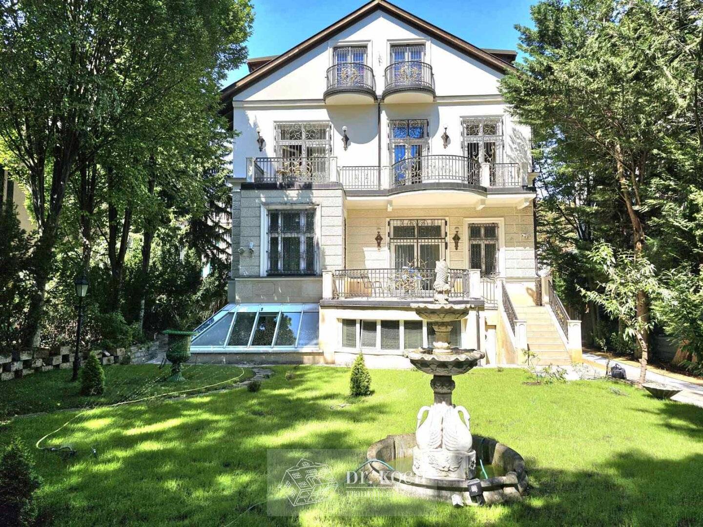 Rarität:Exquisite Luxusvilla  mit exquisiter Ausstattung im Cottage