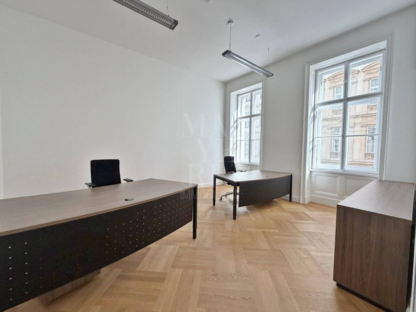 Saniertes Altbaubüro - Zweitbezug beim Rudolsplatz