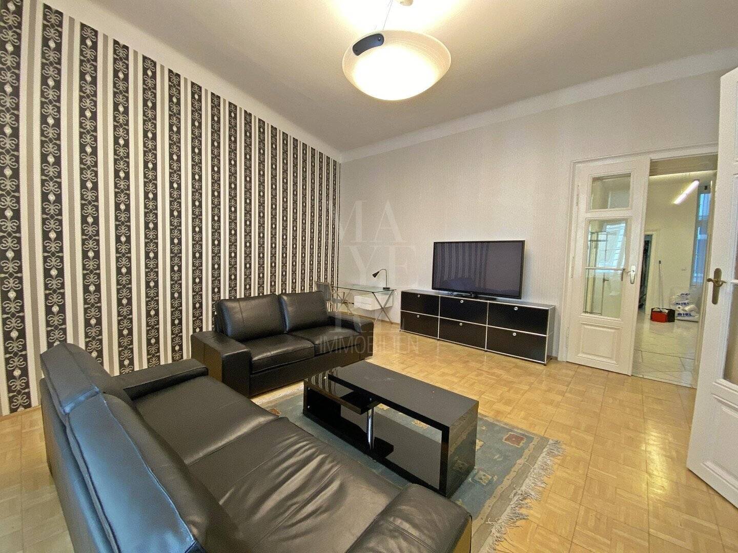 Komplett möblierte Innenstadtwohnung / 2 SCHLAFZIMMER - ! KEINE KURZZEITMIETE !