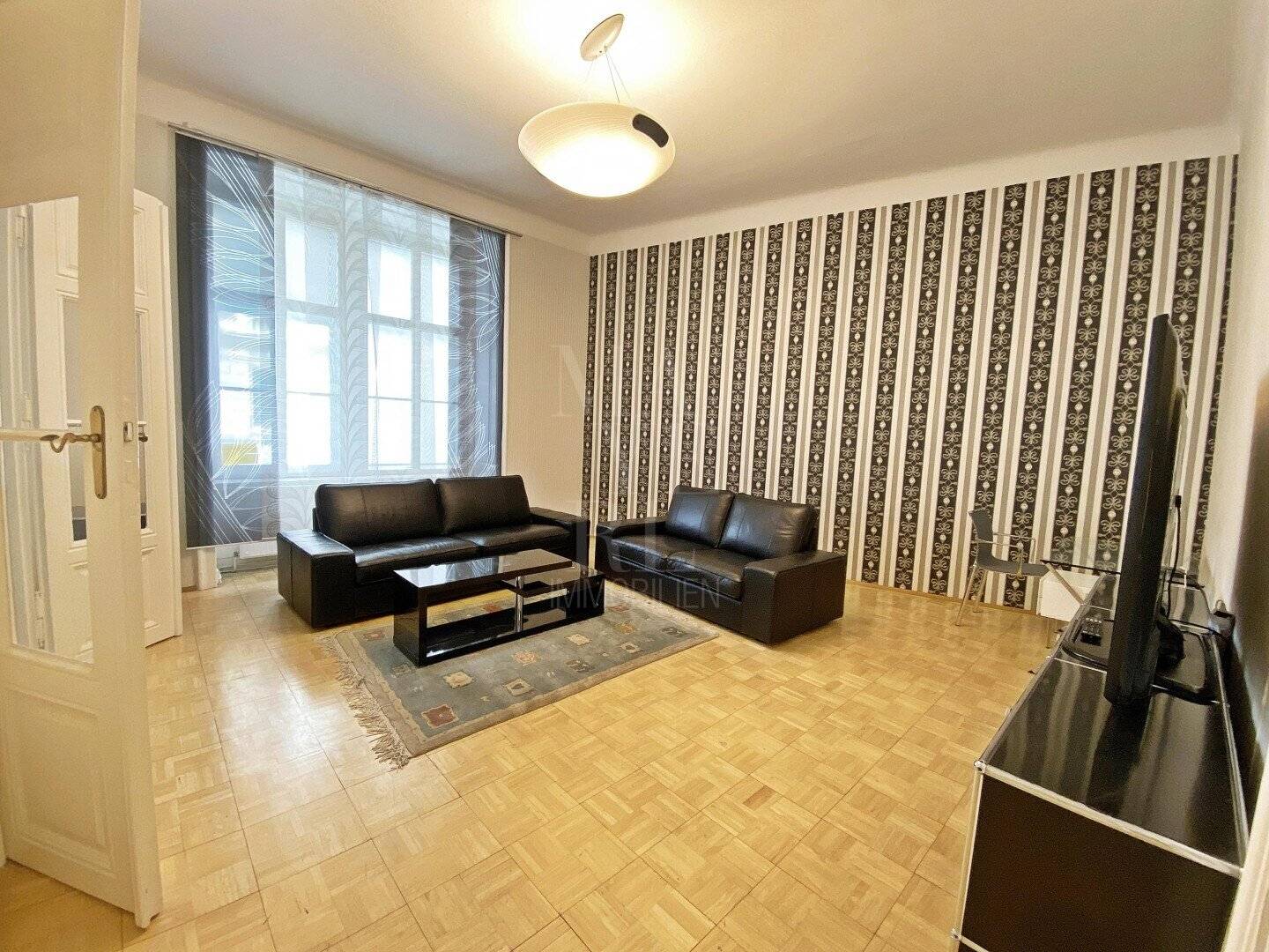 Komplett möblierte Innenstadtwohnung / 2 SCHLAFZIMMER - ! KEINE KURZZEITMIETE !
