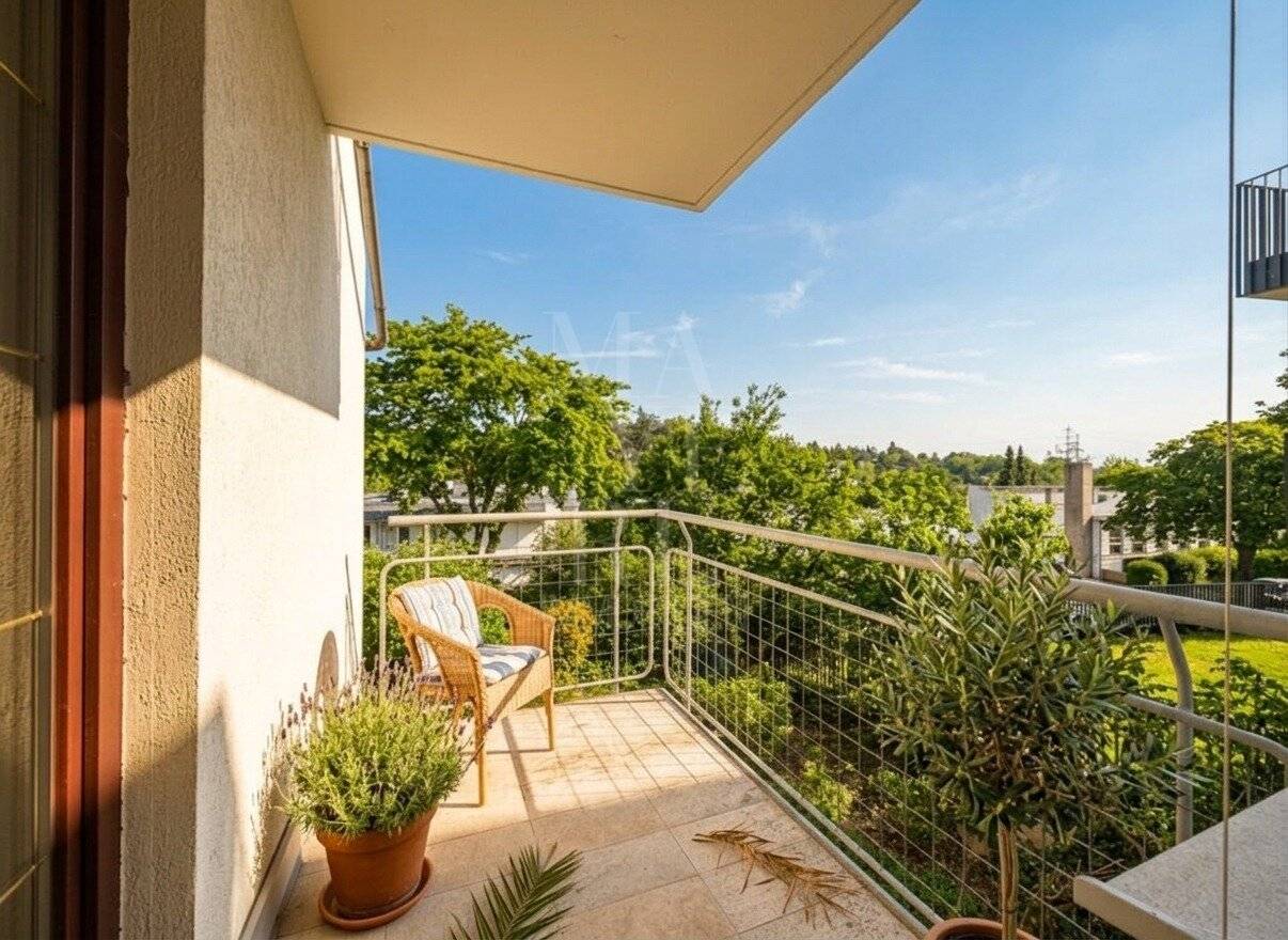 Sanierte 2-Zimmer-Wohnung mit Balkon, Weitblick | Ruhelage - Nähe Neustift am Walde