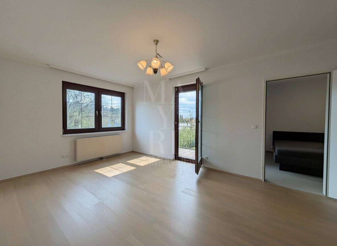 Sanierte 2-Zimmer-Wohnung mit Balkon, Weitblick | Ruhelage - Nähe Neustift am Walde