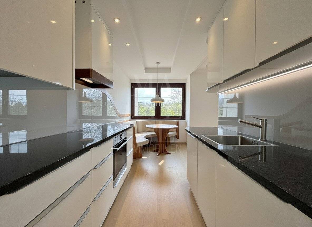 Sanierte 2-Zimmer-Wohnung mit Balkon, Weitblick | Ruhelage - Nähe Neustift am Walde