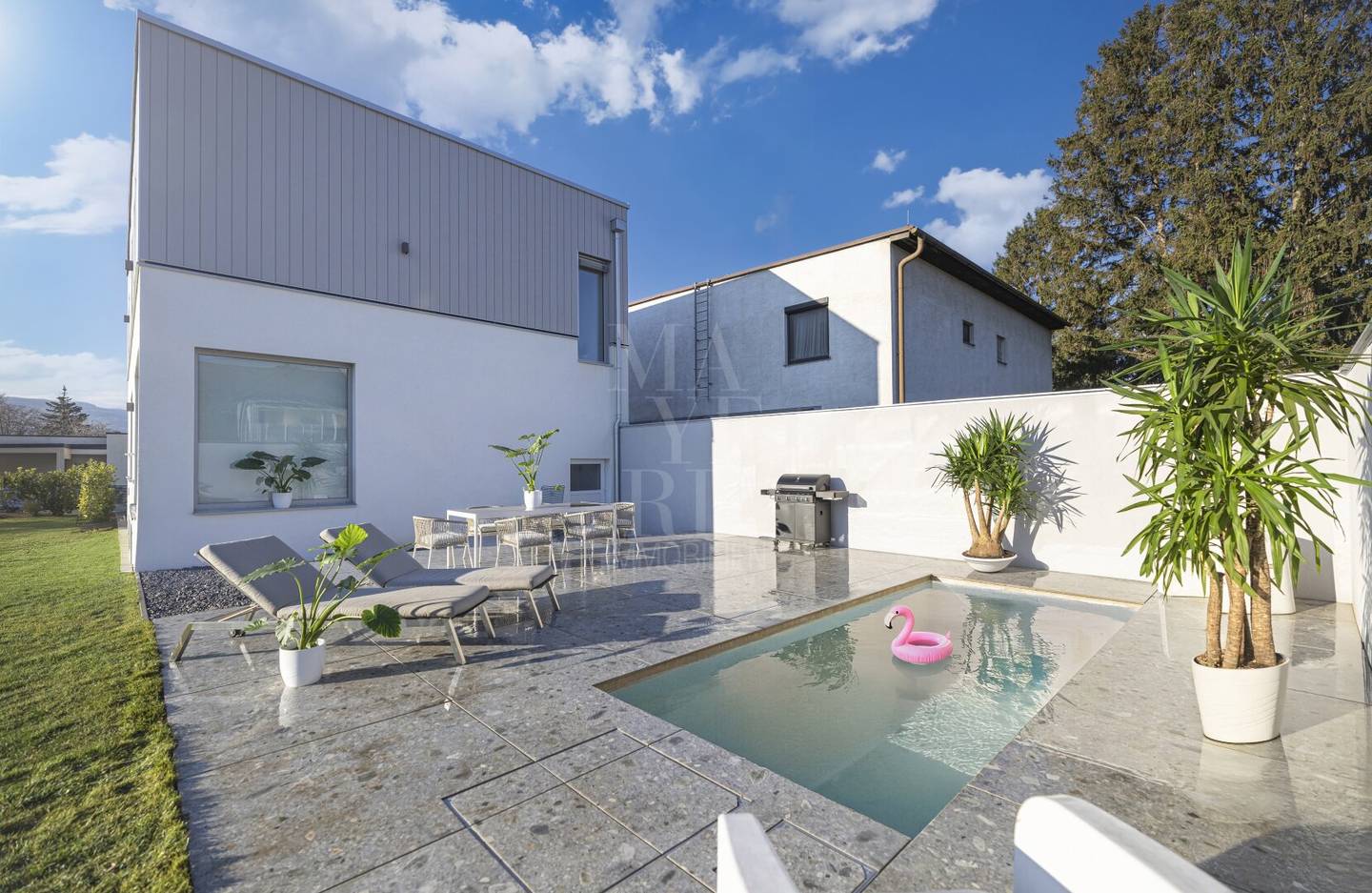 Moderne Villa - Erstbezug -