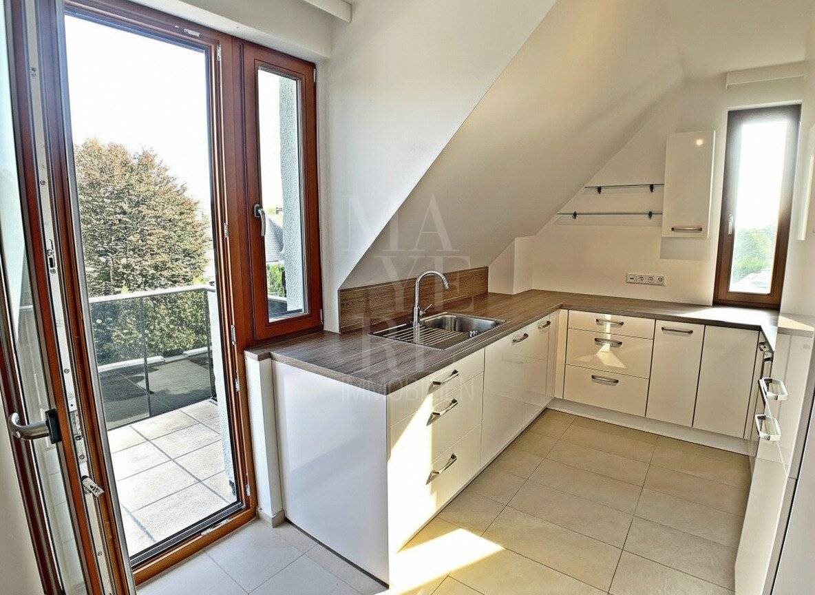 4 Schlafzimmer! Geräumige Maisonette mit Terrasse und Balkon