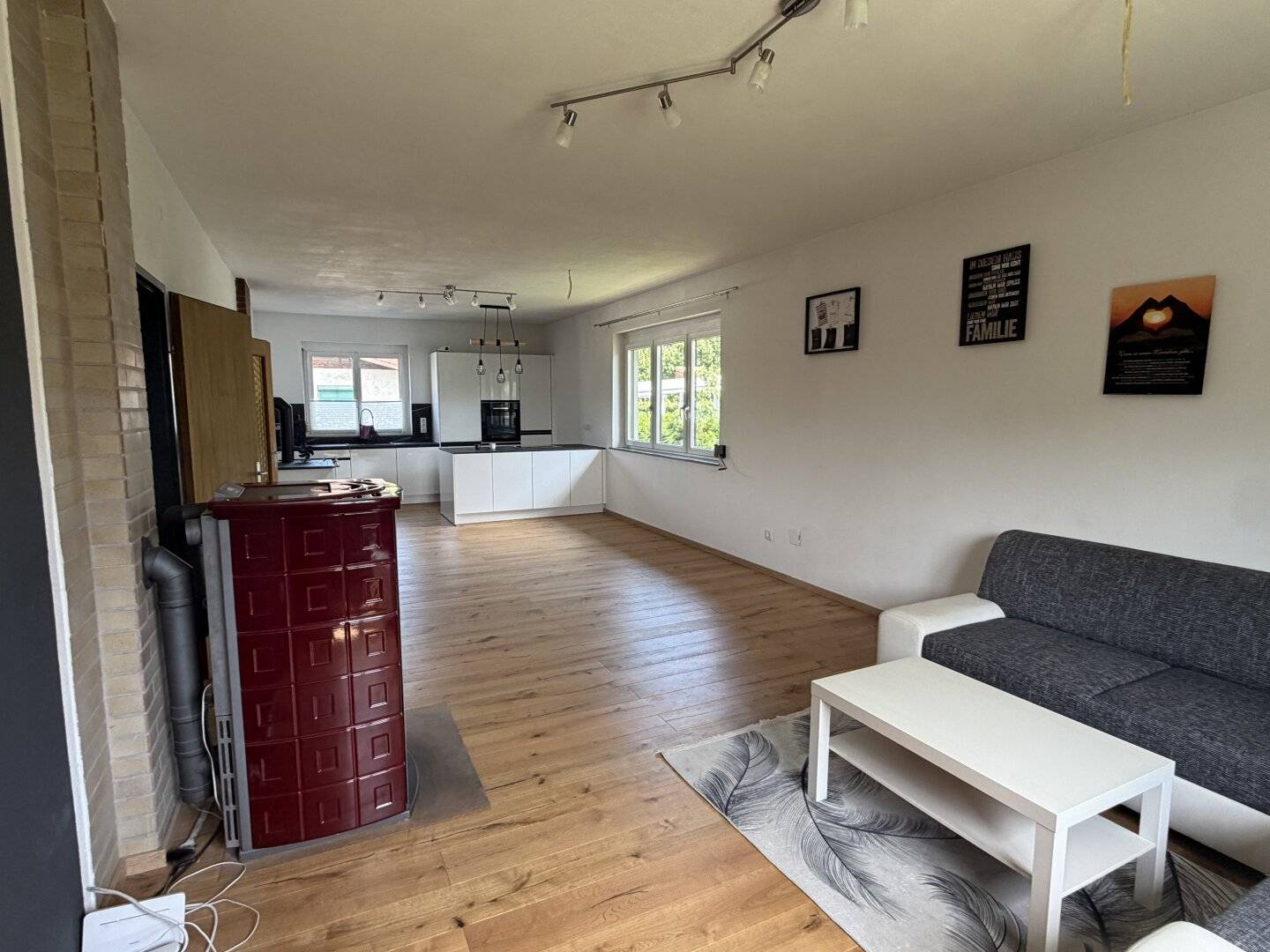 Bungalow mit ca. 97m², innen alles neu, Vollkeller, Dachboden ausbaubar, Carport, großer Garten