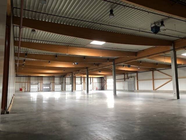 Lager- Logistik- Produktionshalle, 6 Andockrampen
