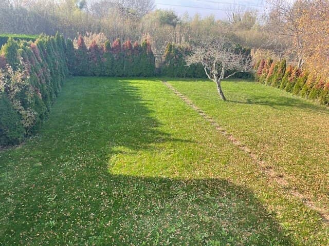 Weiden am See: Wohnhaus in zentraler Lage mit großem Garten