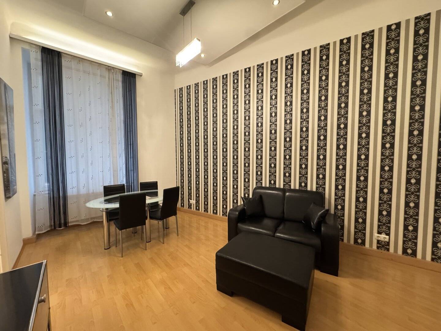 Fully Furnished SHORT OR LONG TERM (4)