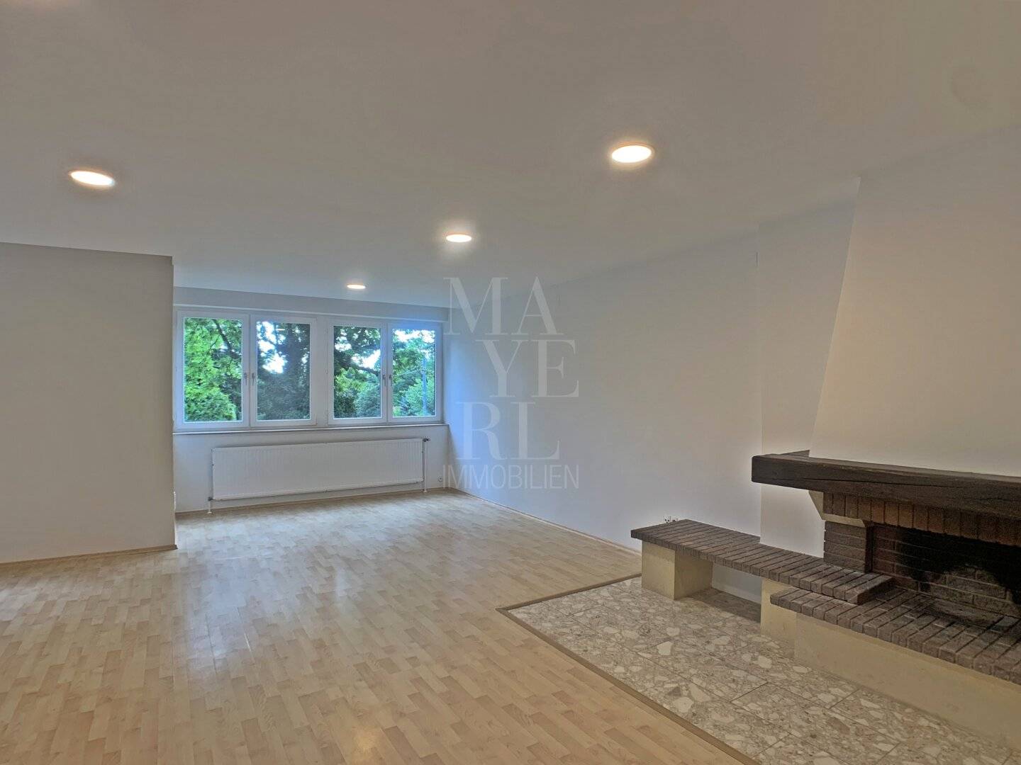 sehr schöne 6-Zimmer-Wohnung 222m² mit Garten, Terrasse & Garage in 1180 Wien zu mieten!